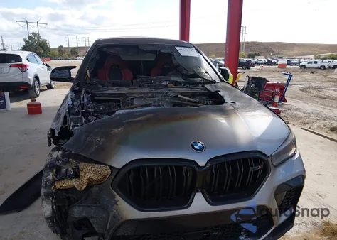 2021 BMW X6 M z USA, uszkodzony, nr VIN 5YMCY0C04M9H09432